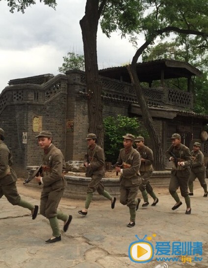 古城小女人剧情介绍 剧照