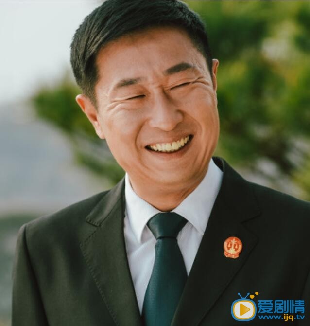 小镇大法官小镇大法官剧照剧情介绍