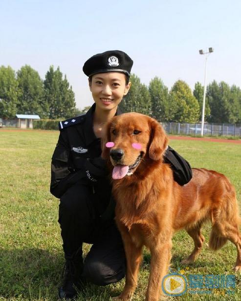 警花与警犬片场照