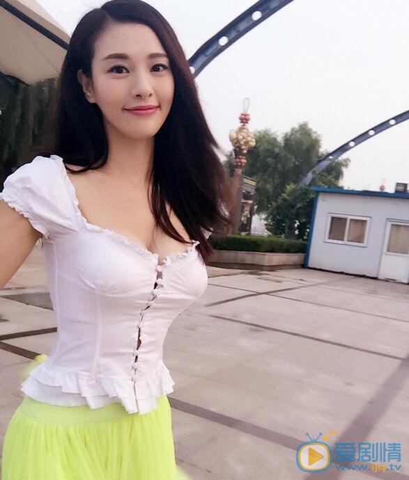  我们的爱李梦竹是谁演的？李梦竹扮演者郑清文个人资料及生活写真照欣赏